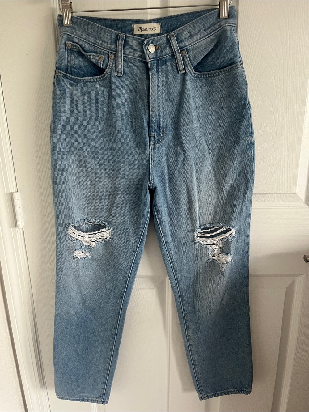 Madewell Mom Jeans in Light Blue Distressed 90s Sustainable Eco Chic 100% Cotton